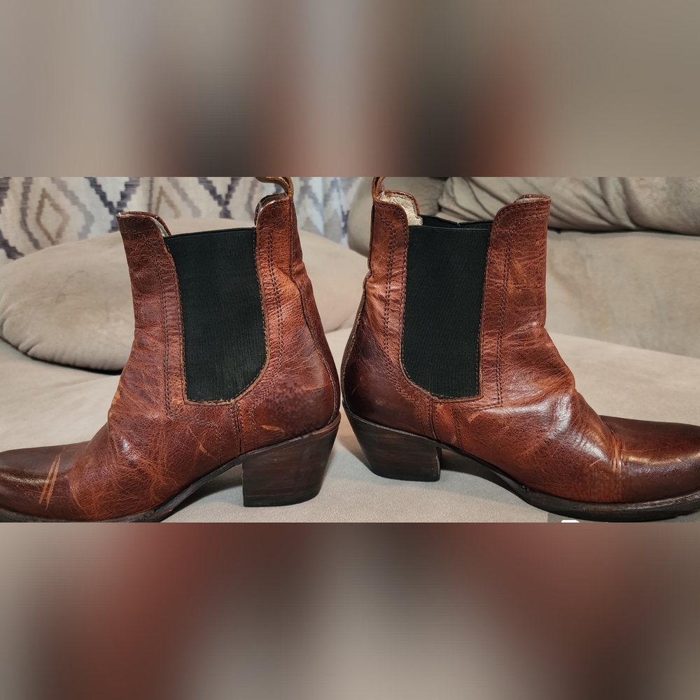 Seal of the Sutro San Francisco heeled leather ankle boot